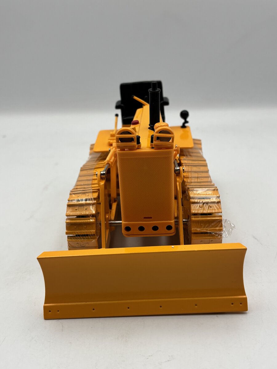 Ertl 5067DA 1:16 John Deere 420 Crawler Collectors Edition LN/Box
