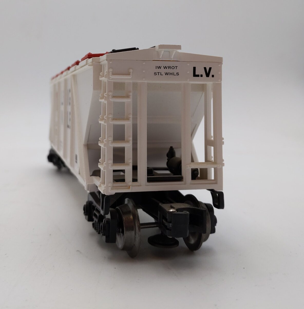 Menards 279-6981 O Lehigh Valley Covered Hopper Car #7149 EX/Box