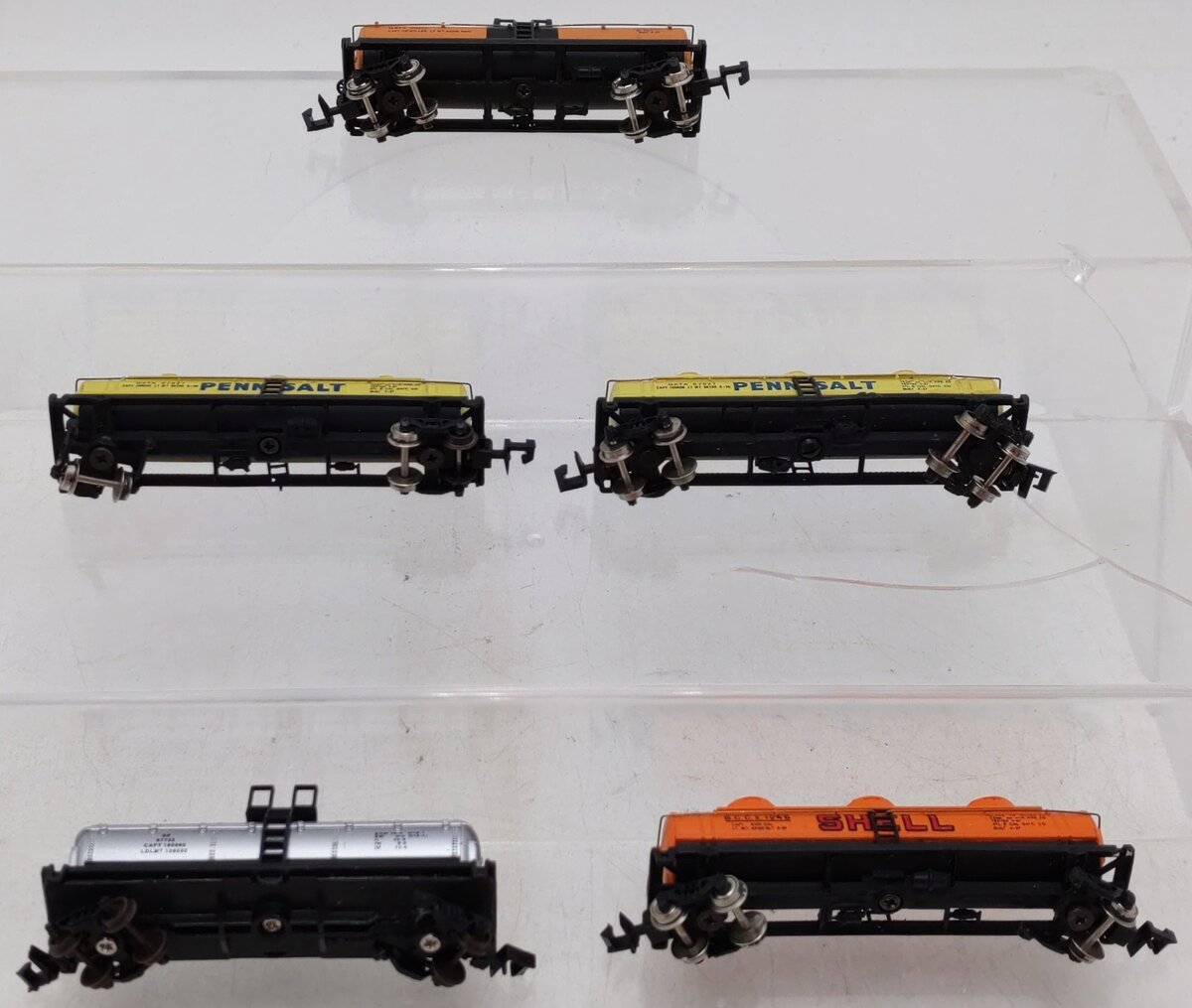N Scale Assorted Tank Cars [5]