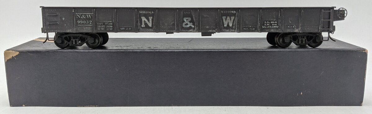 US Hobbies O Brass N&W 52' Fishbelly Side Gondola #99032 (2-Rail) - Painted/Box