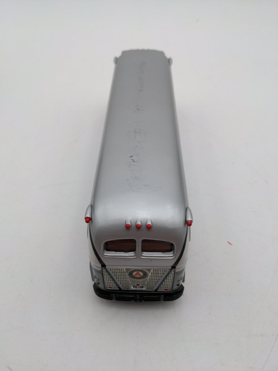 Corgi 98467 1:50 Coach Yellow 743 Public Service of NJ EX/Box