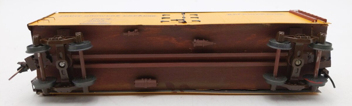 S Scale Fruit Growers Express Refrigerator Car EX