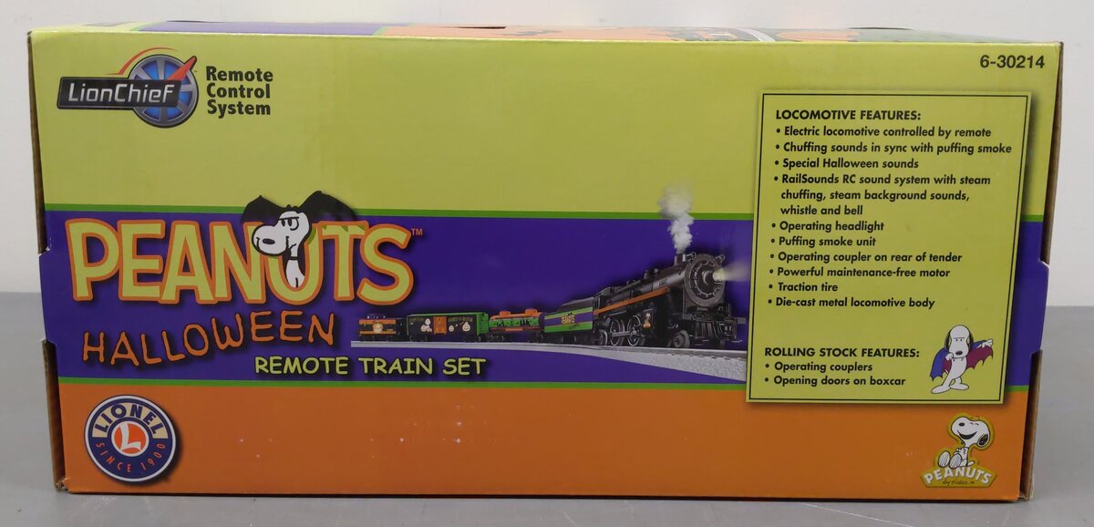 Lionel 6-30214 Peanuts Halloween LionChief O Gauge Steam Freight Train Set EX/Box