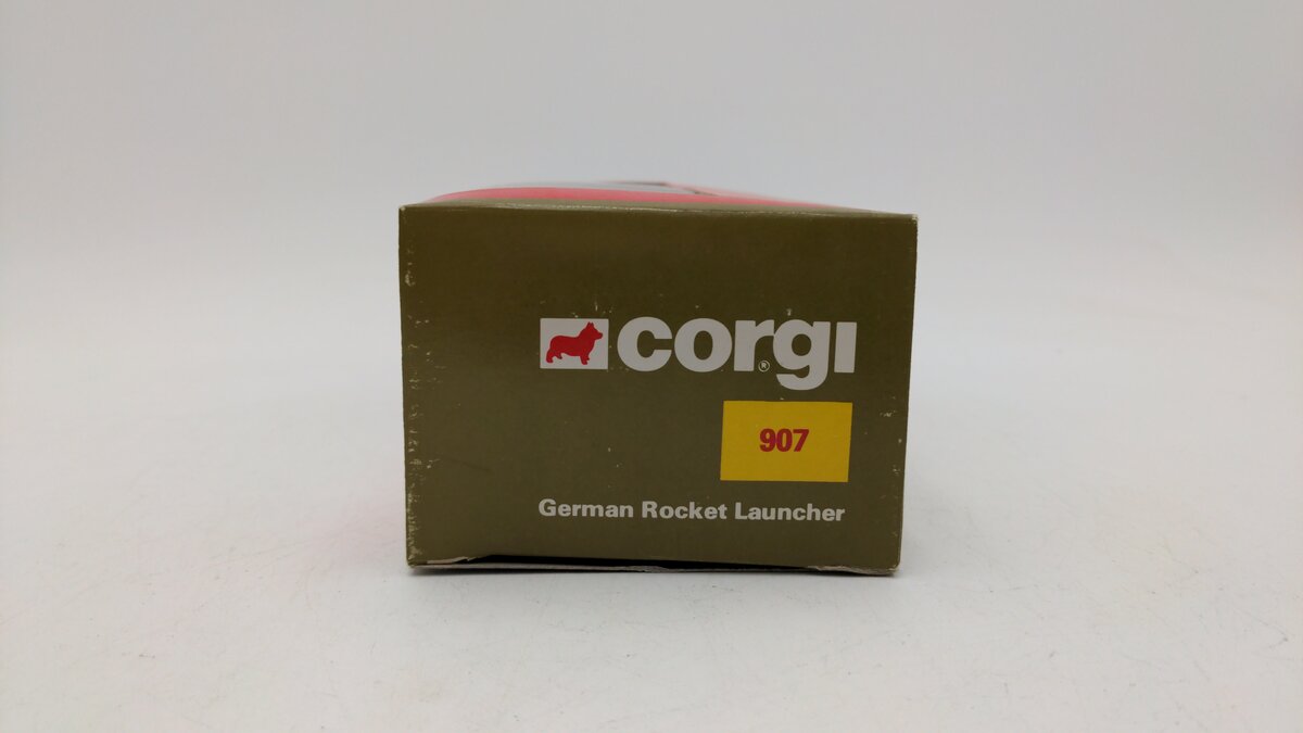 Corgi 907 German Semi-Track Hanomog Sdkfz Rocket Launcher W/Shooter Diecast EX/Box
