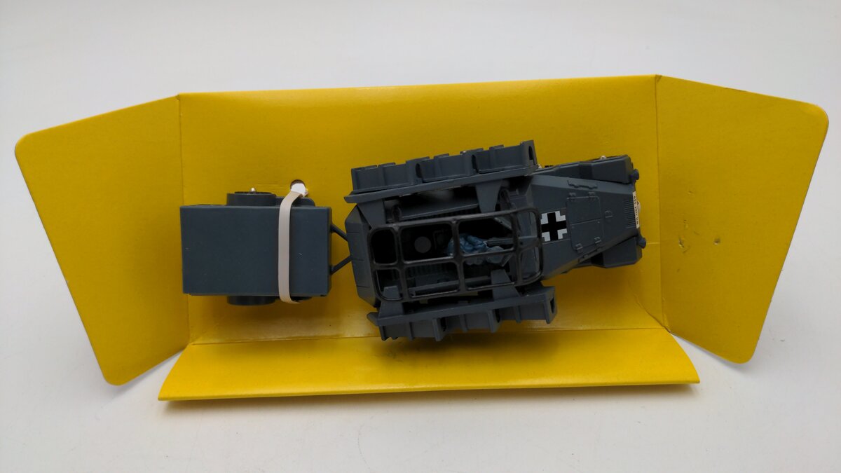 Corgi 907 German Semi-Track Hanomog Sdkfz Rocket Launcher W/Shooter Diecast EX/Box