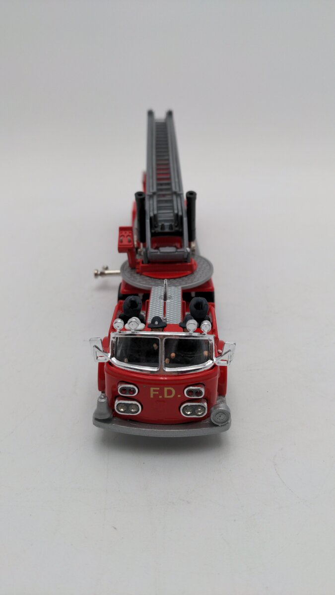 Corgi 97320 1:43 Scale 1990 American Lafrance Aerial Ladder Fire Truck Die Cast EX/Box