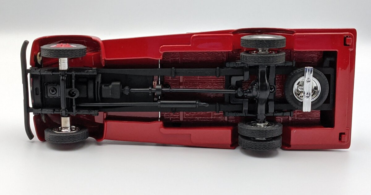 First Gear 19-0113 1:34 MTFD 1957 International R-190 Fire Truck MT/Box