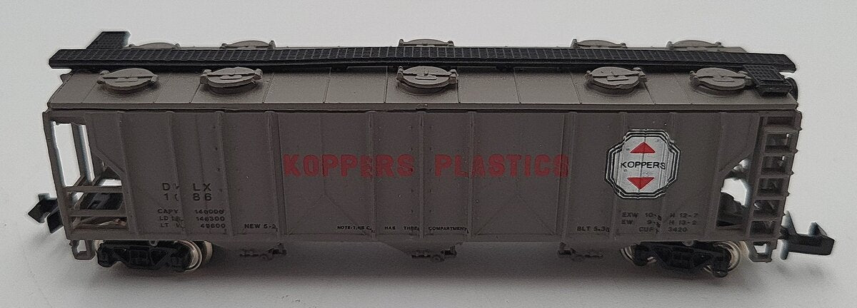 Bachmann N Koppers Plastics Covered Hopper #1086 LN