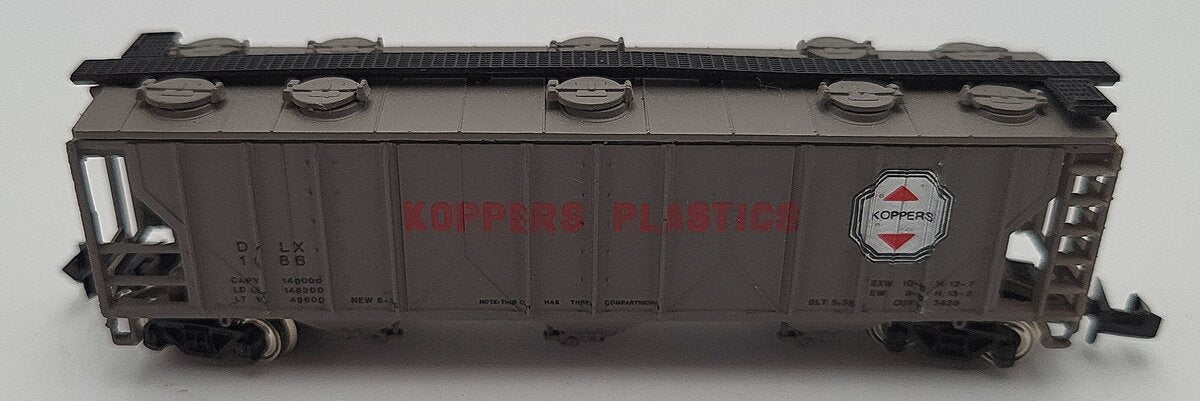 Bachmann N Koppers Plastics Covered Hopper #1086 LN