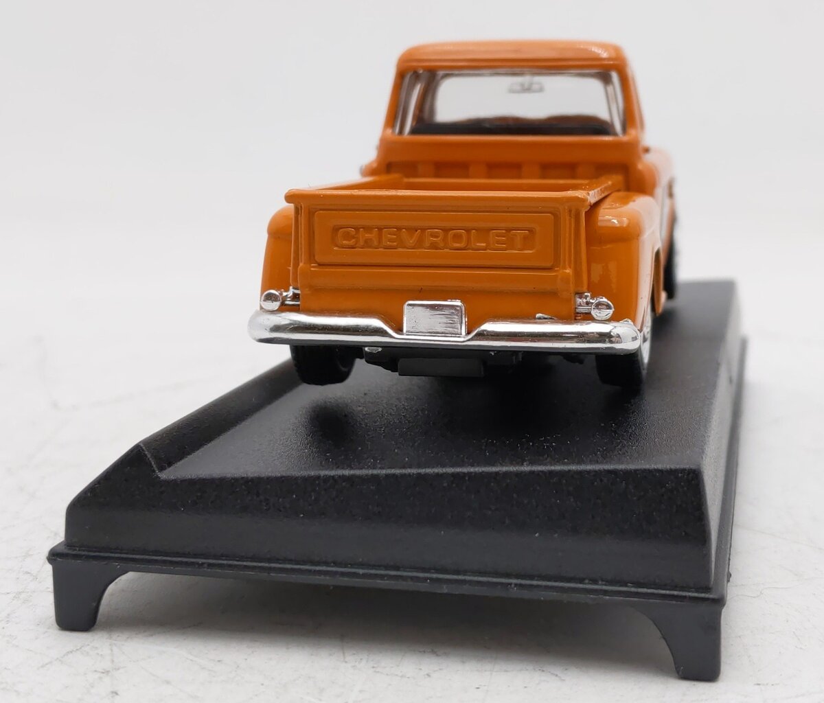 Motormax Toy USA 73415AC 1:43 American ClassicsOrange 1955 Chevy Stepside Pickup EX/Box