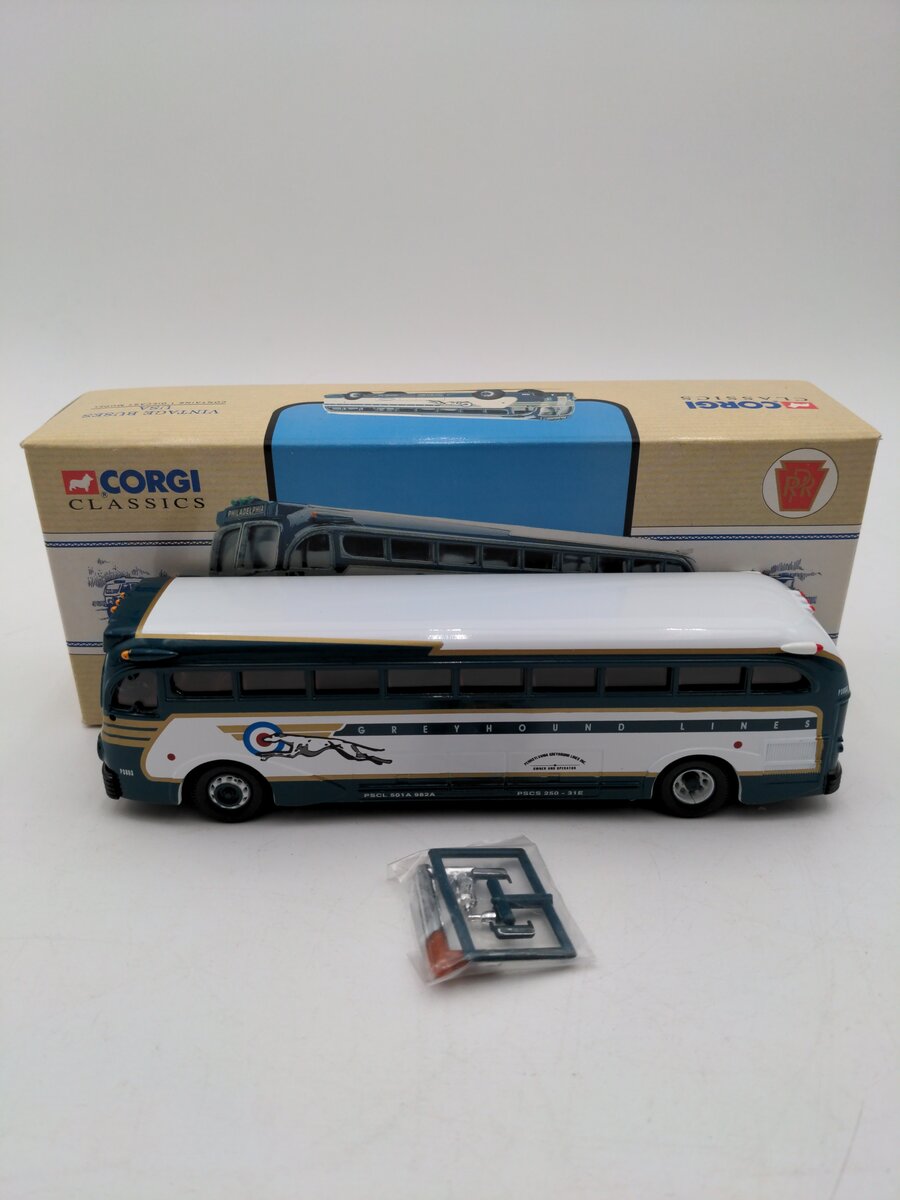 Corgi 98461 1:50 1994 Battle of Britain Yellow Coach Philadelphia Bus Lines #743 EX/Box
