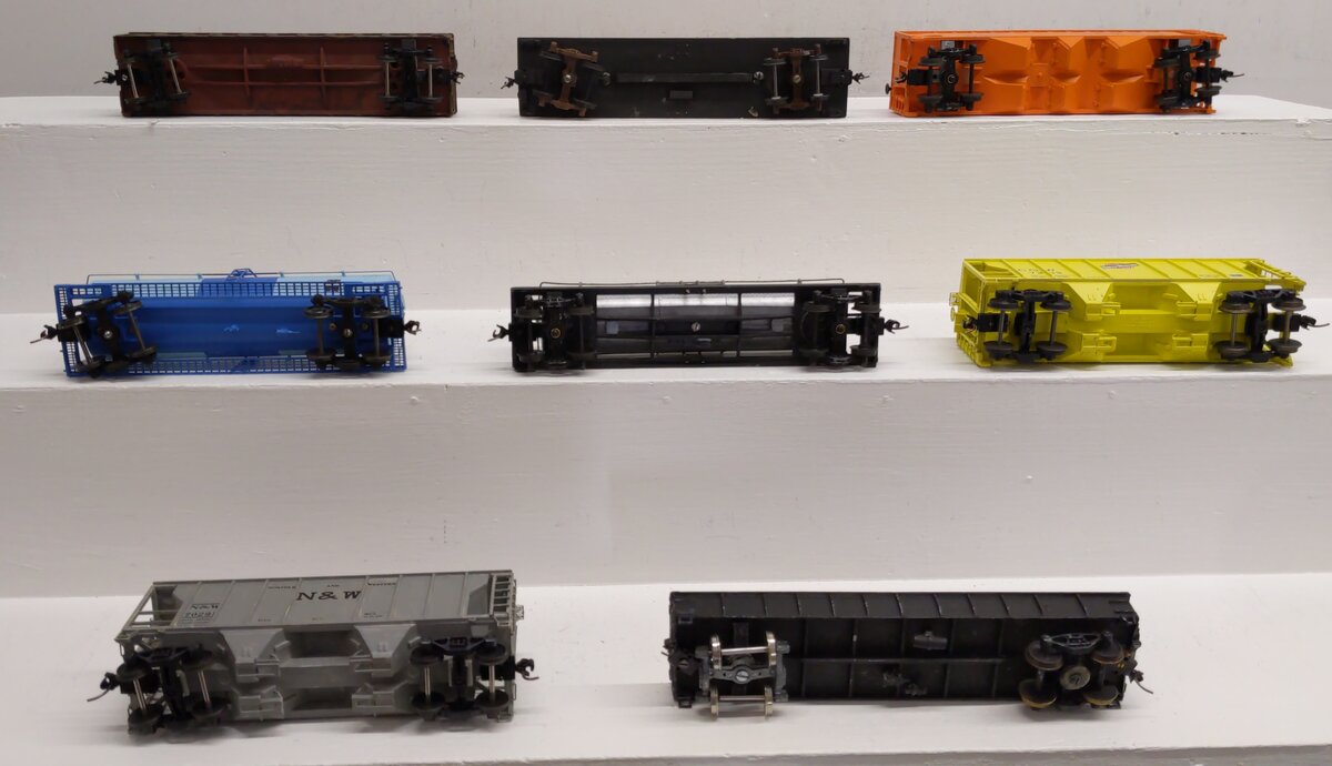 Assorted S scale Freight Cars [8] EX