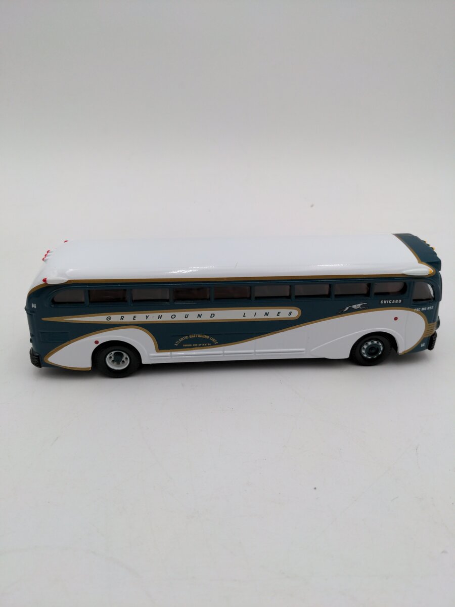Corgi 98462 1:50 Atlantic Greyhound Lines Yellow Coach 743 Bus EX/Box