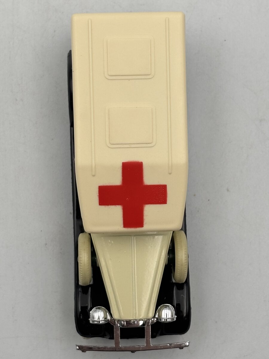 Lledo Days Gone Die-Cast 1:64 Ambulance LN/Box