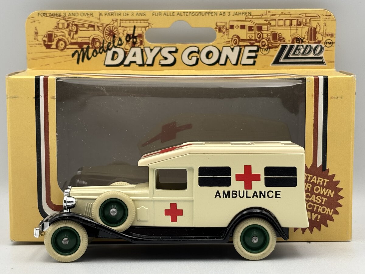 Lledo Days Gone Die-Cast 1:64 Ambulance LN/Box