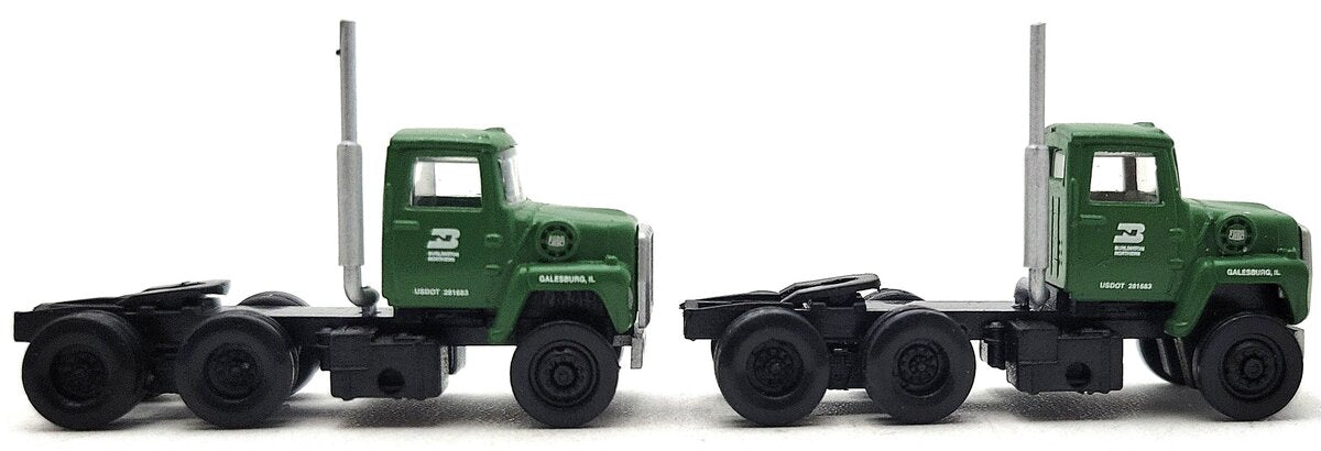 Atlas 60000080 N Burlington Northern Ford® Tractor Cabs (Green/White)
