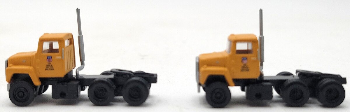 Atlas 60000079 N Union Pacific Ford® Tractor Cabs (Yellow/Black) LN/Box