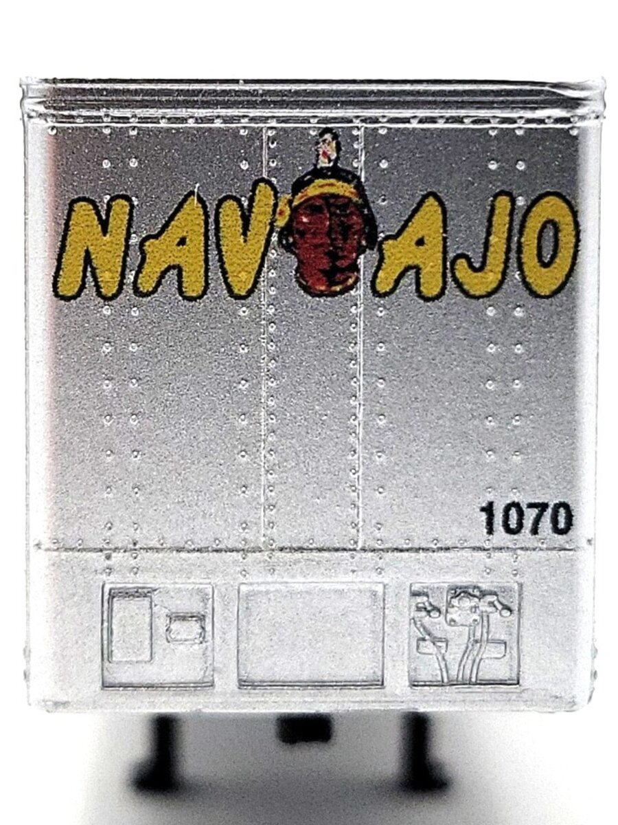 Micro-Trains 45100302 N Navajo 45' Fruehauf Van Trailer LN/Box