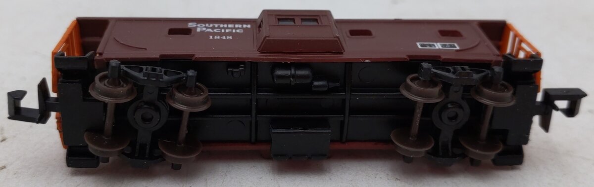 Walthers 932-8752 N Scale Southern Pacific Caboose #1848 LN/Box