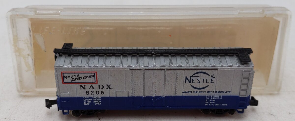 Life Like 5788A N Scale Nestle Chocolate Reefer Car #8205 EX/Box