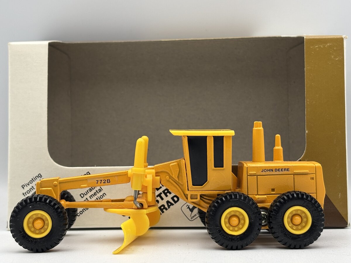 Ertl 5540 1:64 John Deere Industrial Grader EX/Box