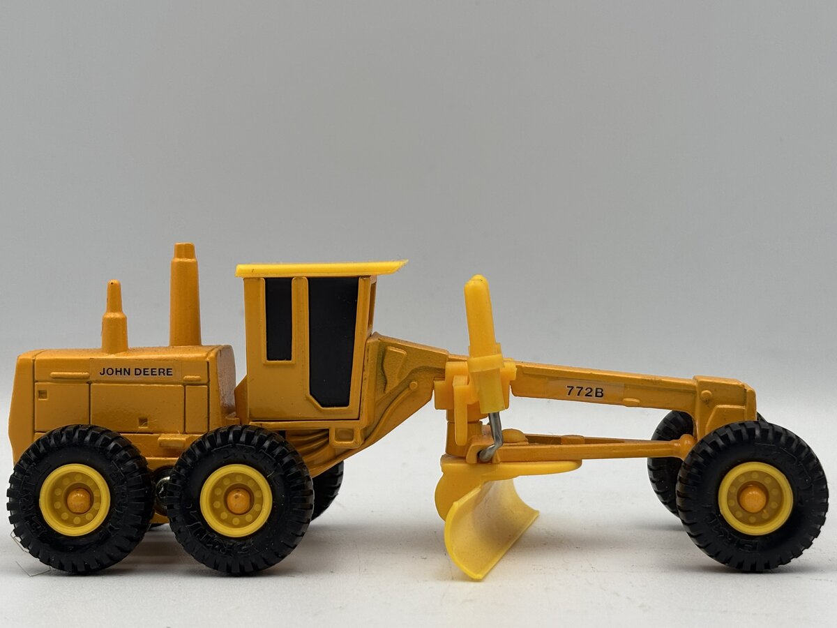 Ertl 5540 1:64 John Deere Industrial Grader EX/Box