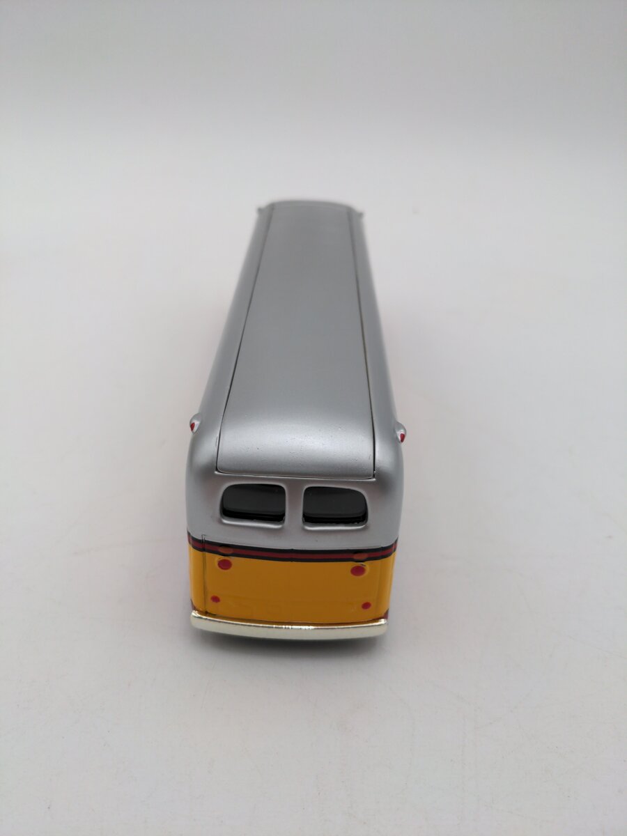 Corgi 97635 1:50 Die Cast General Motors 4502 Los Angeles Motor Coach EX/Box