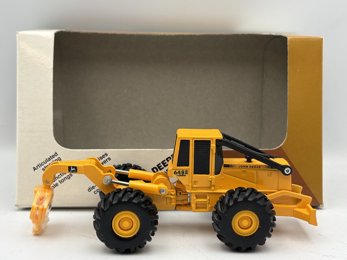 Ertl 5605 1:64 John Deere 648E Skidder LN/Box