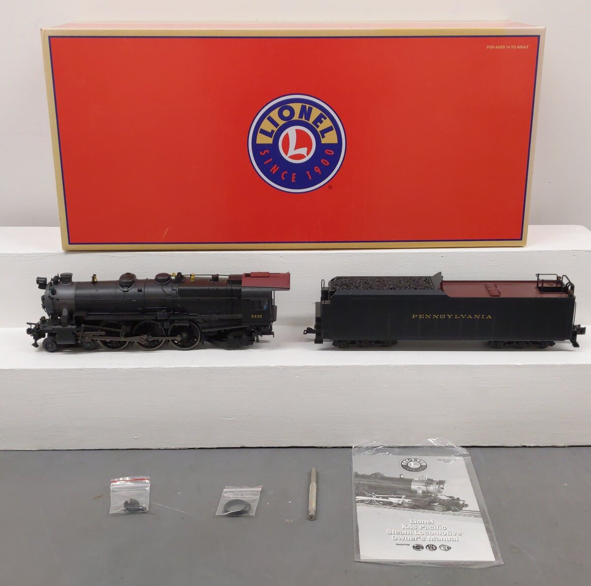 Lionel 84116 O BTO PRR K-4s 4-6-2 Steam Locomotive w/Long Haul Tender #5432 LN/Box