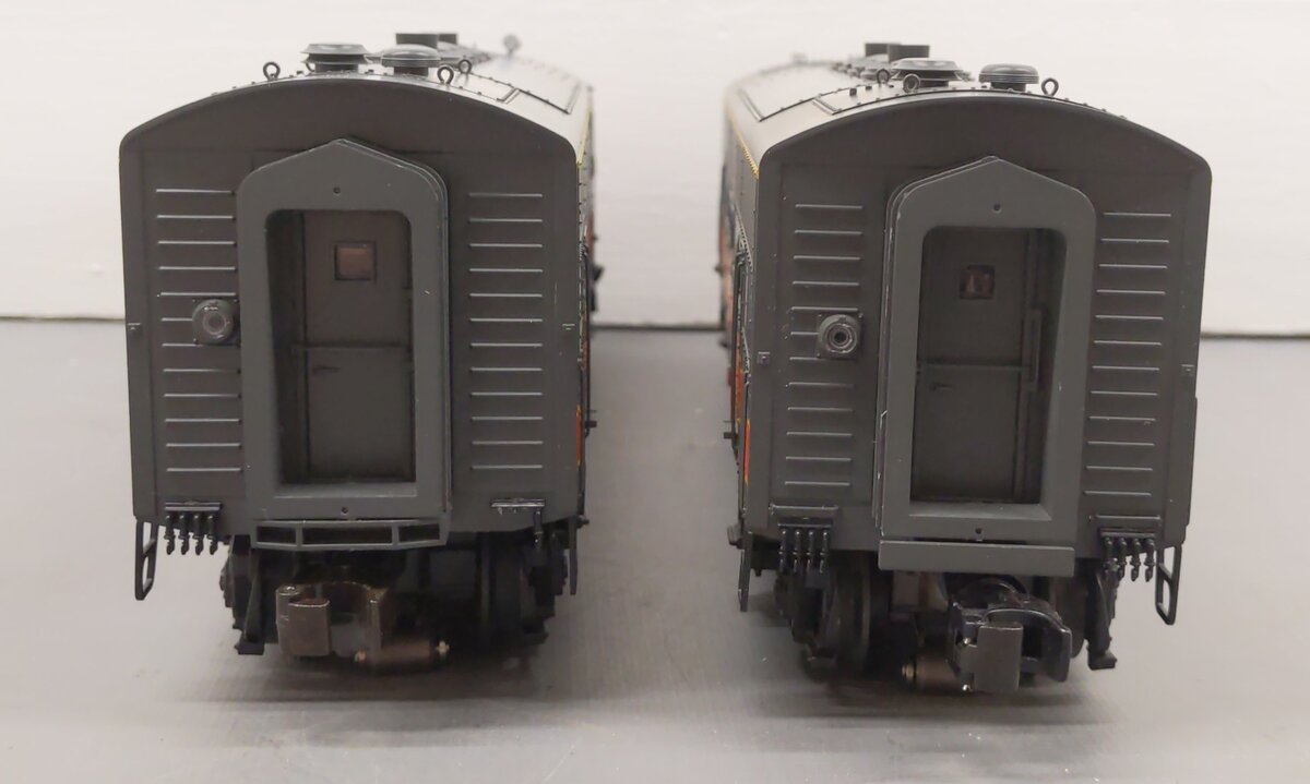 Lionel 6-34586 O Gauge Postwar Milwaukee Road Scale F-3 AB Diesel Set #2378