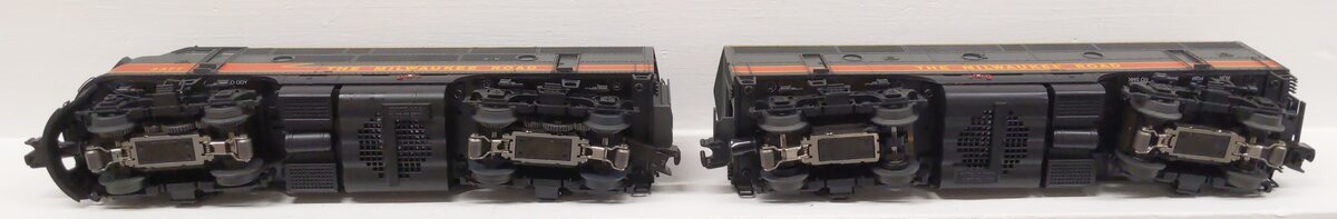 Lionel 6-34586 O Gauge Postwar Milwaukee Road Scale F-3 AB Diesel Set #2378