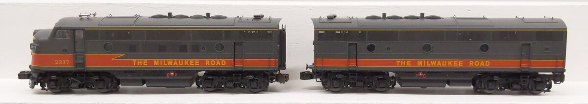 Lionel 6-34586 O Gauge Postwar Milwaukee Road Scale F-3 AB Diesel Set #2378