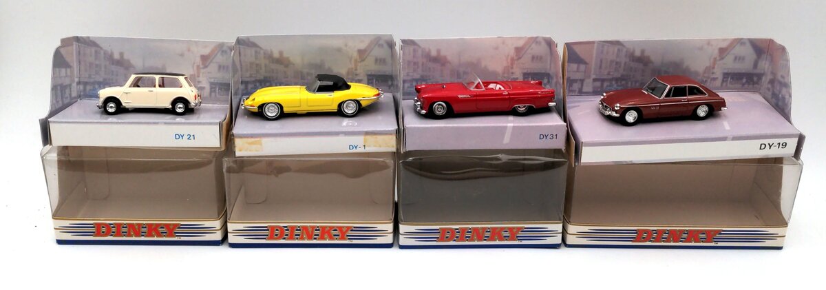 Matchbox DY-21/DY-31/DY-1B/DY-19 The Dinky Collection Assorted Cars [4] EX/Box