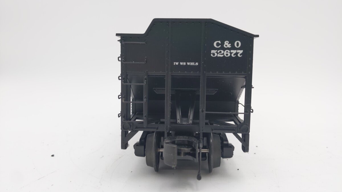 MTH 20-90553B O Gauge Chesapeake & Ohio 2-Bay Offset Hopper Car #52677 EX/Box
