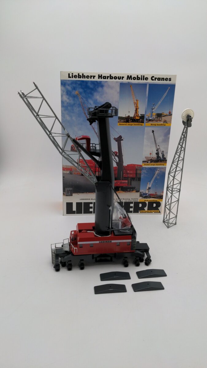 Conrad 2111 1:100 Scale Liebherr Harbour Mobile Crane LHM320 Rotating Tower Kit EX/Box