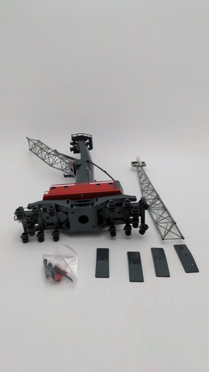 Conrad 2111 1:100 Scale Liebherr Harbour Mobile Crane LHM320 Rotating Tower Kit EX/Box
