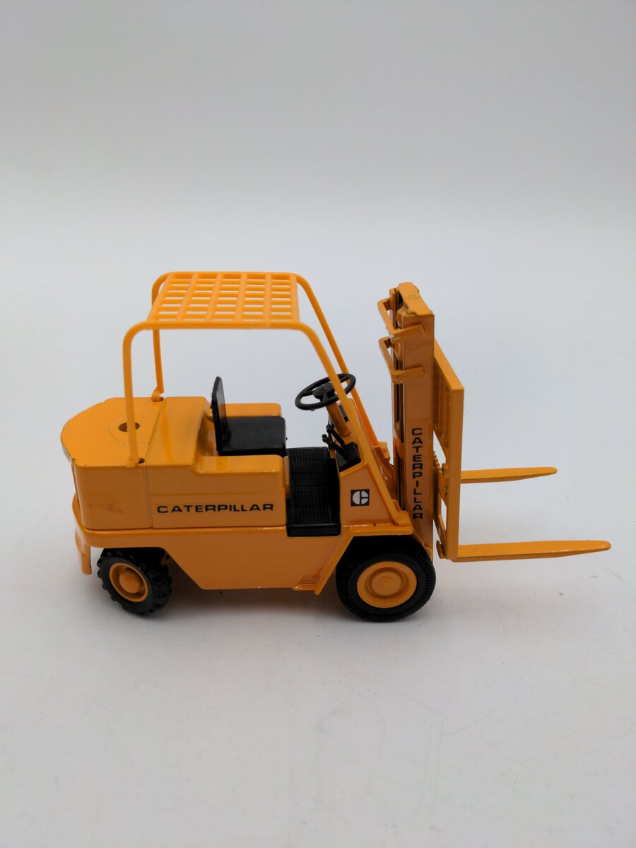 Joal 215 1:70 Caterpillar Forklift EX/Box
