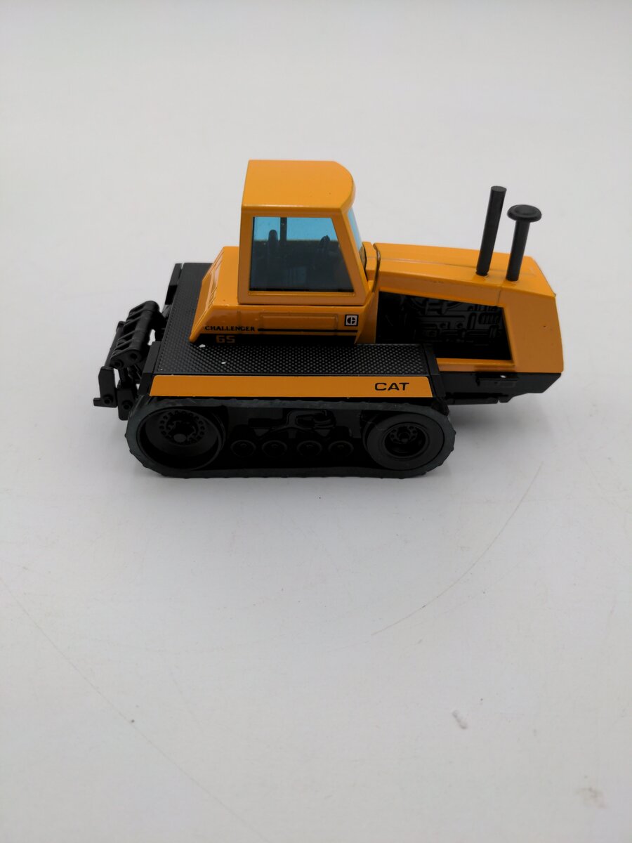 Joal 233 1:50 Scale Caterpillar Tractor Cat Challenger 65 EX/Box