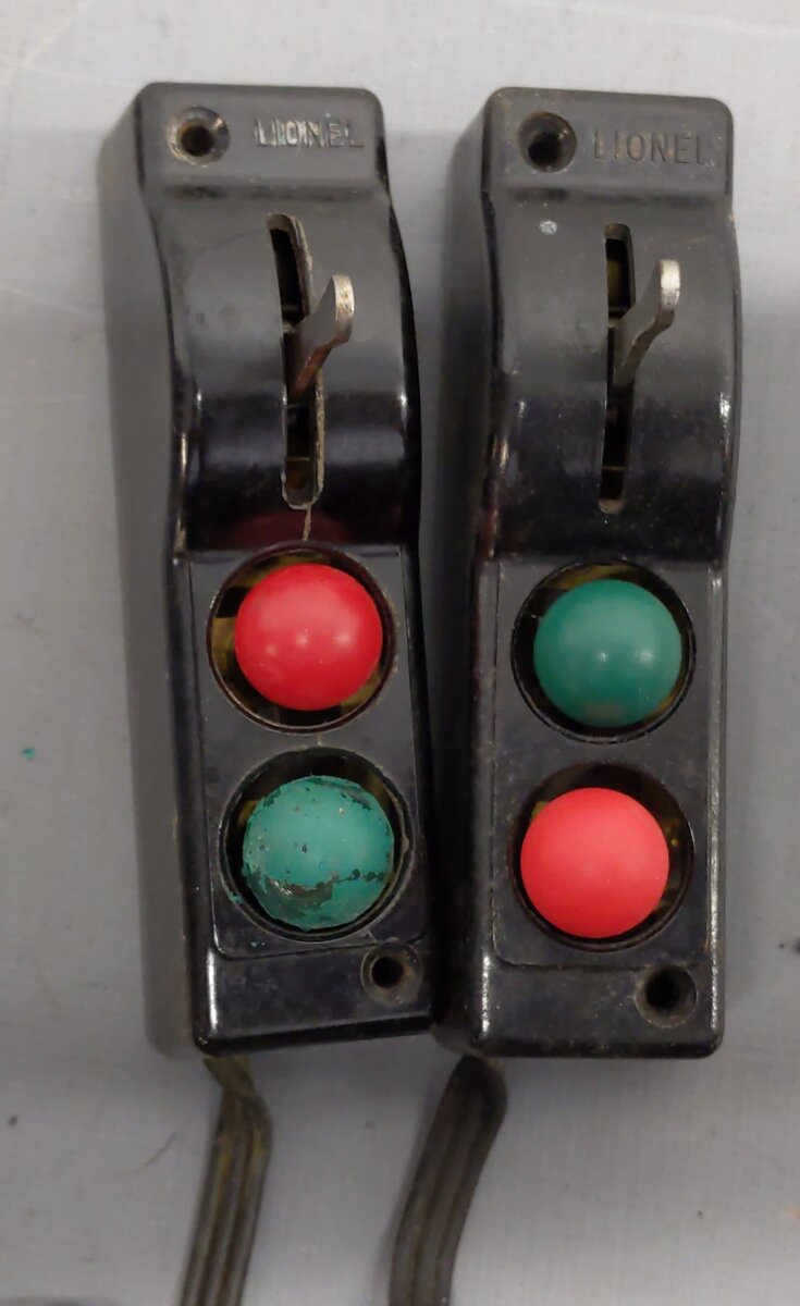 Lionel O22 Vintage O Left-Hand & Right-Hand Electric Remote Switches (Pair of 2) VG