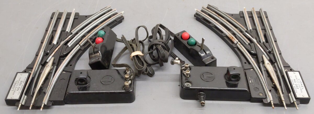 Lionel O22 Vintage O Left-Hand & Right-Hand Electric Remote Switches (Pair of 2) VG