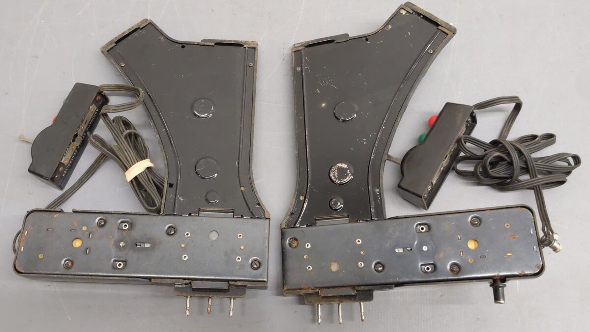Lionel O22 Vintage O Left-Hand & Right-Hand Electric Remote Switches (Pair of 2) VG