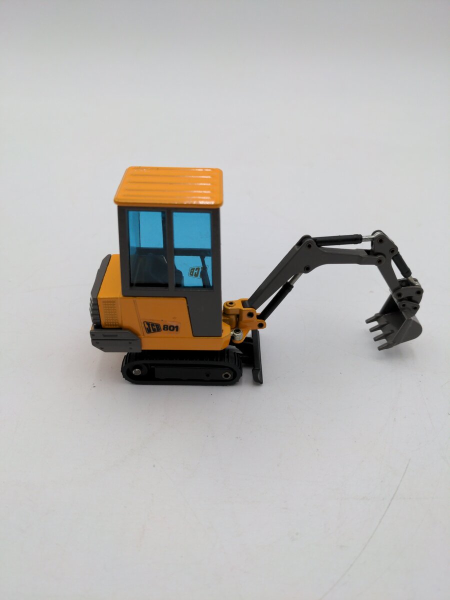 Joal 162 1:35 JCB 801 Excavator Die Cast Metal and Plastic Parts EX/Box