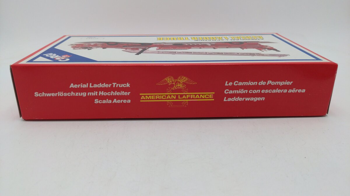 Corgi 97320 1:43 Scale 1990 American Lafrance Aerial Ladder Fire Truck Die Cast EX/Box