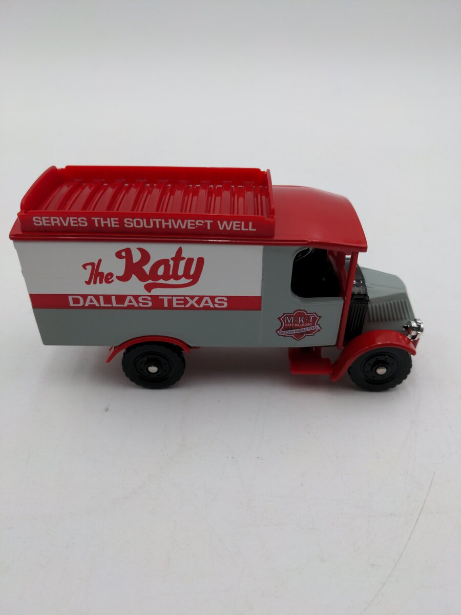 Corgi 50601 1:50 Scale Fallen Flags Missouri Kansas Texas Mack AC Delivery Truck NIB