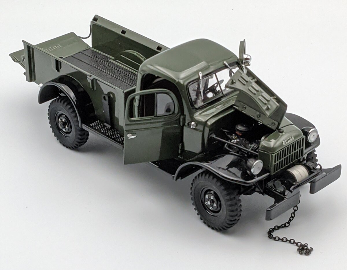 Danbury Mint 828-007 1:24 1946 Dodge Power Wagon MT/Box
