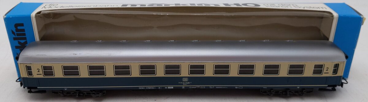 Marklin 4092 HO Deutsche Bahn 2nd Class Express Passenger Car EX/Box