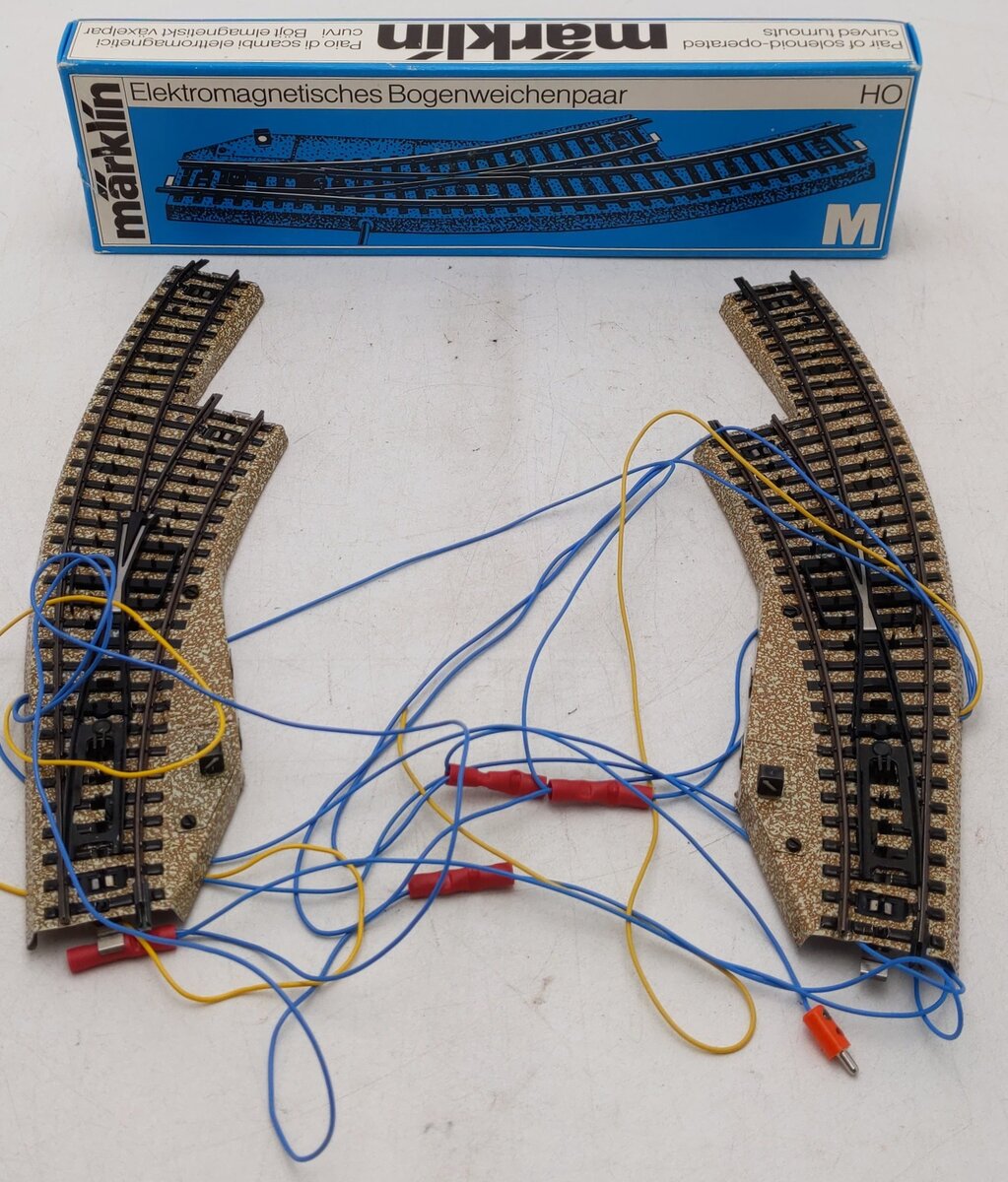 Marklin 5140 HO Curved Electric 2-Way Switches/Turnouts (Pair of 2) EX/Box