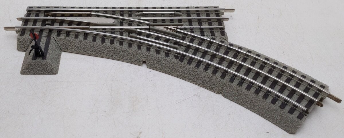 Lionel 6-12018 O-36 Right Hand Manual FasTrack Switch Turnout LN/Box