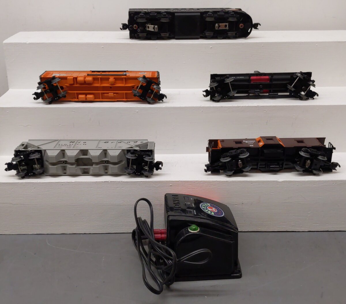 Lionel 6-30217 Southern Pacific Black Widow O Gauge Diesel Freight Train Set LN/Box