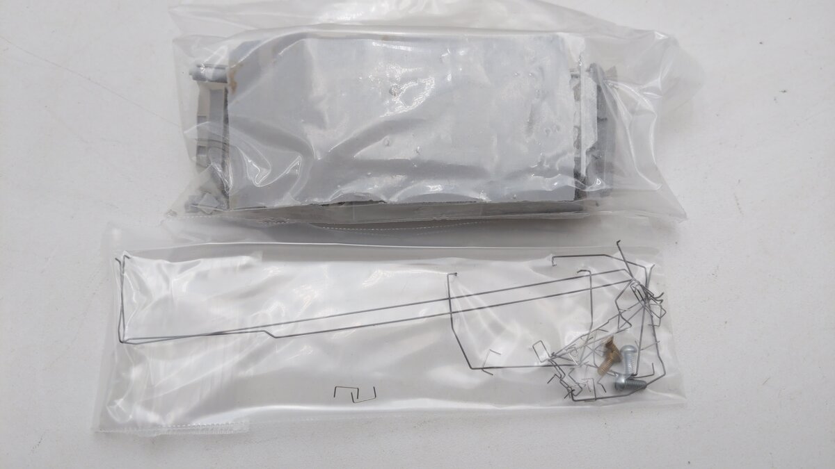 Kaslo Shops HL-19b HO EMD SDL-39 Diesel Locomotive Kit (Undecorated) w/Sound MT/Box